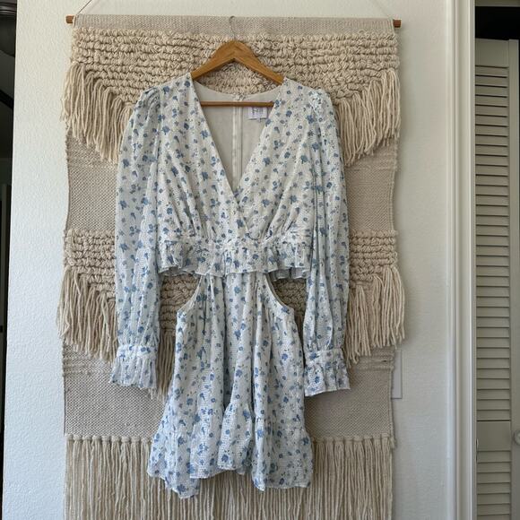 One33 Social Cutout Floral Mini Dress - Picture 1 of 7